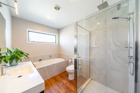 Photo of property in 14 Resolution Drive, Whitby, Porirua, 5024