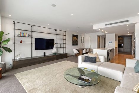 Photo of property in Clyde Quay Wharf, 3d/1 Clyde Quay Wharf, Te Aro, Wellington, 6011