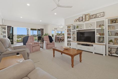 Photo of property in 15 Diamond Head, Hairini, Tauranga, 3112