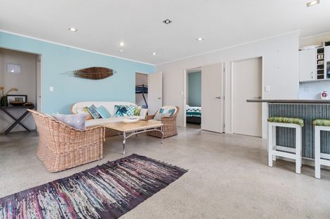 Photo of property in 1 Holland Close, Pauanui, Hikuai, 3579