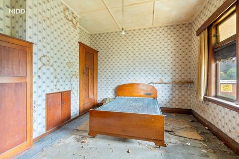 Photo of property in 1 Athol Place, Ravensbourne, Dunedin, 9022