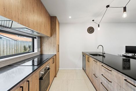 Photo of property in 2/10 Bishop Street, St Albans, Christchurch, 8014