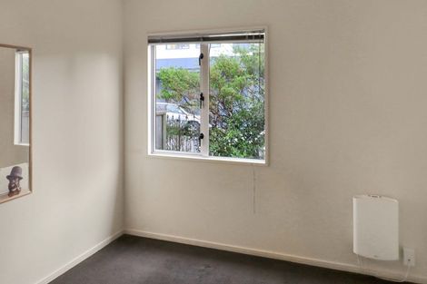 Photo of property in 17/3 Kelvin Grove, Te Aro, Wellington, 6011