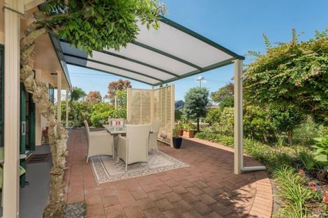 Photo of property in 1 Saunders Place, Te Puke, 3119