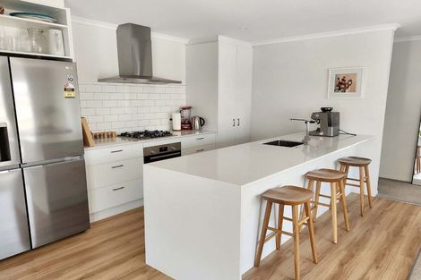 Photo of property in 18 Te Ara O Roimata, Wainuiomata, Lower Hutt, 5014