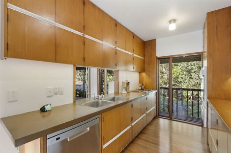 Photo of property in 16 Wilding Avenue, Northcote Point, Auckland, 0627
