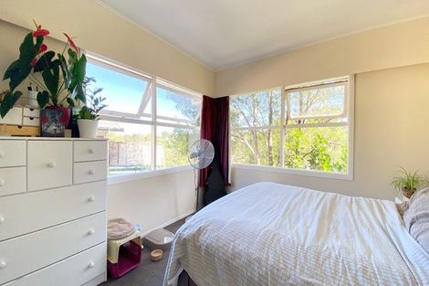 Photo of property in 15 Woodcote Drive, Glenfield, Auckland, 0629