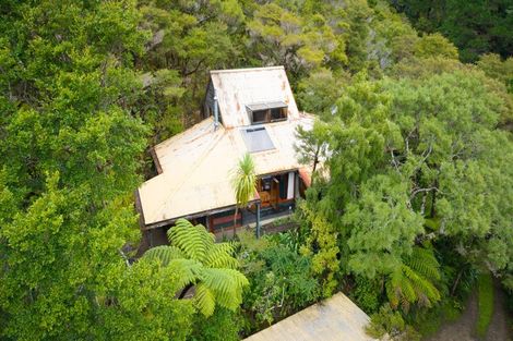 Photo of property in 99 Elmslie Road, Pinehaven, Upper Hutt, 5019