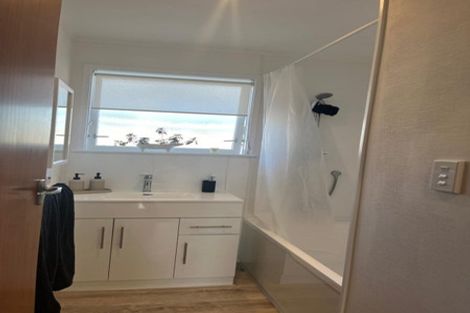 Photo of property in 1 Cardiff Road, Pakuranga, Auckland, 2010