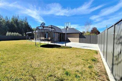 Photo of property in 2 Bibby Street, Waipawa, 4210