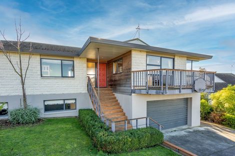 Photo of property in 7 Sunrise Heights, Feilding, 4702