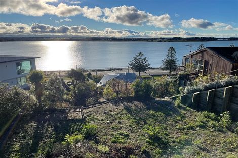 Photo of property in 24 The Brae, Mount Pleasant, Christchurch, 8081