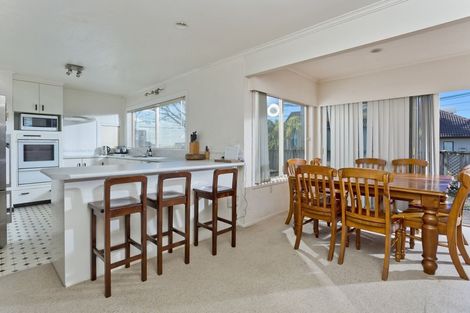 Photo of property in 10 Gull Lane, Mairangi Bay, Auckland, 0630