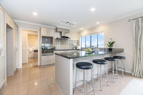 Photo of property in 4 Melness Place, Flat Bush, Auckland, 2016