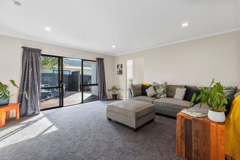 Photo of property in 38 Katerini Grove, Papamoa Beach, Papamoa, 3118