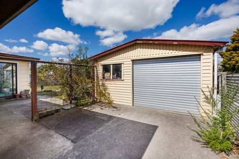 Photo of property in 34 Rhodes Drive, Kelvin Grove, Palmerston North, 4414