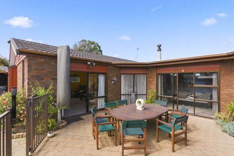 Photo of property in 11 Oakwood Grove, Paraparaumu Beach, Paraparaumu, 5032