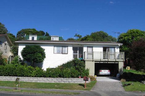 Photo of property in 4 Mistletoe Place, Browns Bay, Auckland, 0630