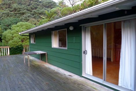 Photo of property in 11 Karekare Road, Karekare, New Lynn, 0772