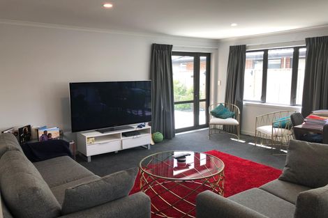 Photo of property in 6 Arena Court, Palmerston North, 4410