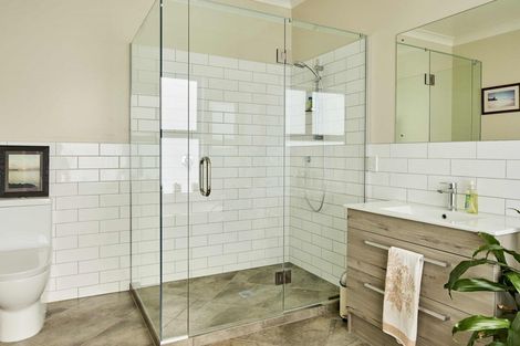 Photo of property in 37 Meadowbank Drive, Belmont, Lower Hutt, 5010