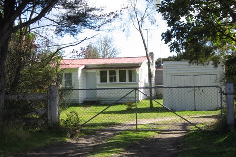 Photo of property in 35 Te Heuheu Parade, Tauranga Taupo, Turangi, 3382