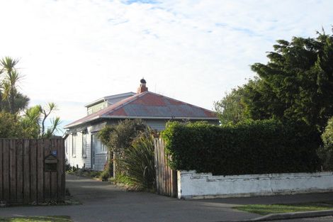 Photo of property in 17 Estuary Road, New Brighton, Christchurch, 8061