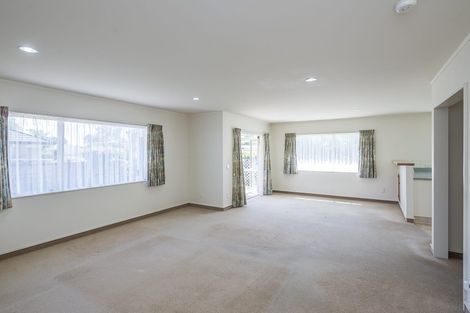 Photo of property in 18 Tararua Street, Paraparaumu, 5032