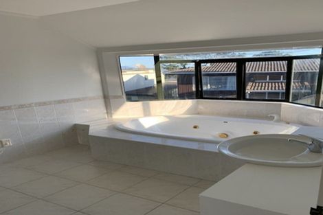 Photo of property in 12 Himalaya Crescent, Lynfield, Auckland, 1042