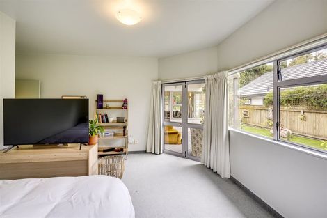 Photo of property in 135 Milton Road, Bluff Hill, Napier, 4110