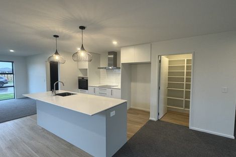 Photo of property in 37 Cousins Street, Woodend, 7691