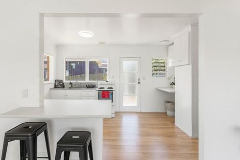 Photo of property in 1/28 Gordon Avenue, Milford, Auckland, 0620