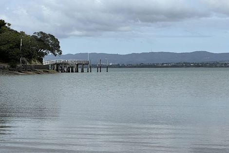 Photo of property in 86 Hadfield Street, Beach Haven, Auckland, 0626