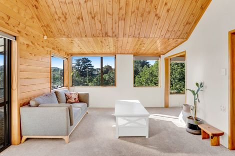Photo of property in 28 Pararewa Drive, Whalers Gate, New Plymouth, 4310