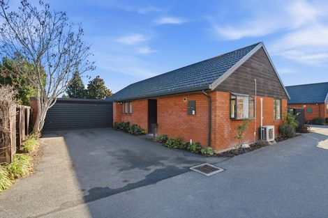 Photo of property in 3/118a Sawyers Arms Road, Northcote, Christchurch, 8052