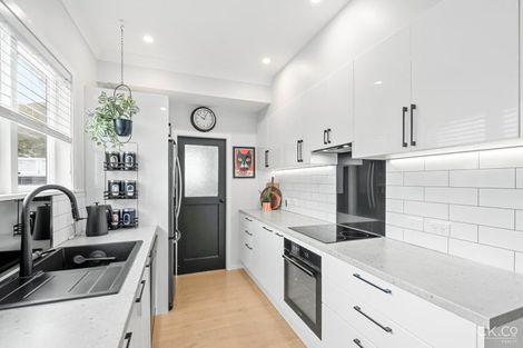 Photo of property in 31 Birdwood Road, Waterloo, Lower Hutt, 5011