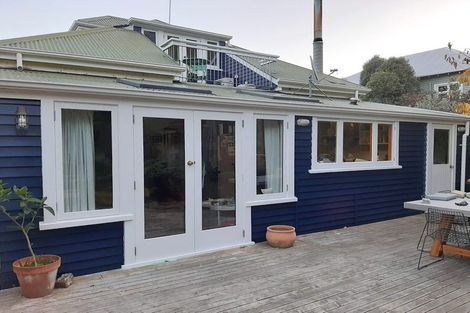 Photo of property in 34 Exeter Street, Lyttelton, 8082