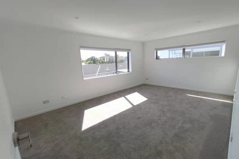 Photo of property in 51c Sunderlands Road, Half Moon Bay, Auckland, 2012