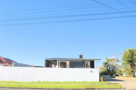 Photo of property in 123 Bleakhouse Road, Mellons Bay, Auckland, 2014