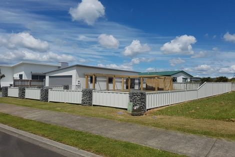 Photo of property in 5 Carina Way, Whitianga, 3510