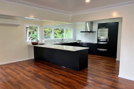 Photo of property in 90 Lawrence Crescent, Hillpark, Auckland, 2102