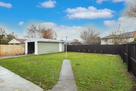 Photo of property in 94 Avondale Road, Avondale, Christchurch, 8061