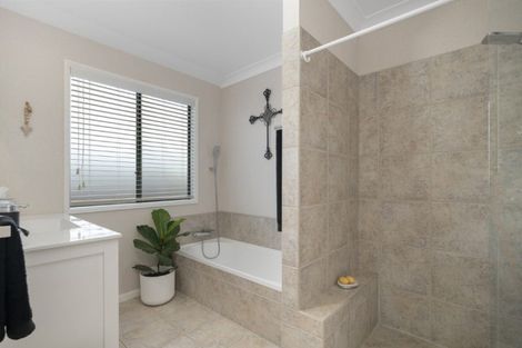 Photo of property in 19 Marire Drive, Ohauiti, Tauranga, 3112