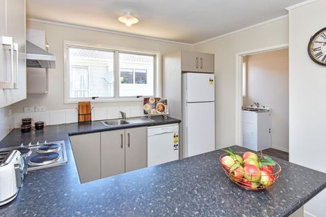 Photo of property in 25 Gibbons Road, Weymouth, Auckland, 2103