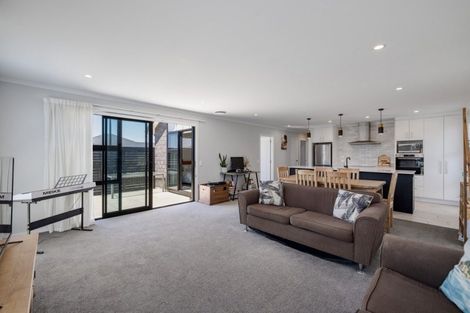 Photo of property in 2 Lion Place, Papamoa, 3118