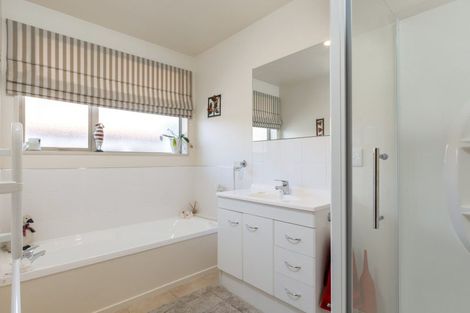 Photo of property in 3 Dillon Street, Blenheim, 7201