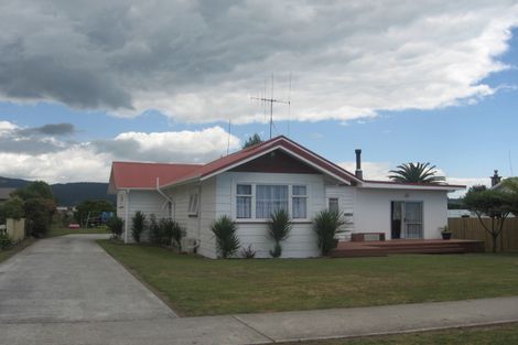 Photo of property in 16 Seddon Street, Te Puke, 3119