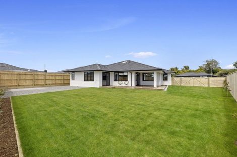 Photo of property in 8 Kararaina Close, Whalers Gate, New Plymouth, 4310