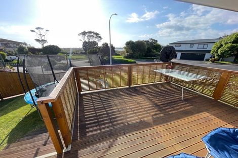 Photo of property in 30 Bluewater Place, Wattle Downs, Auckland, 2103