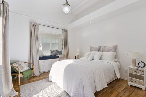 Photo of property in 78 Domain Crescent, Muriwai, 0881